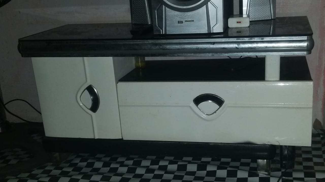 Tv stand